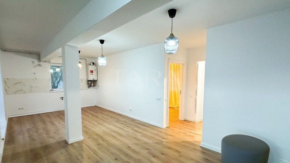 Apartament cu terasă și panoramă superbă. Ideal locuință, investitie. - Poză 1