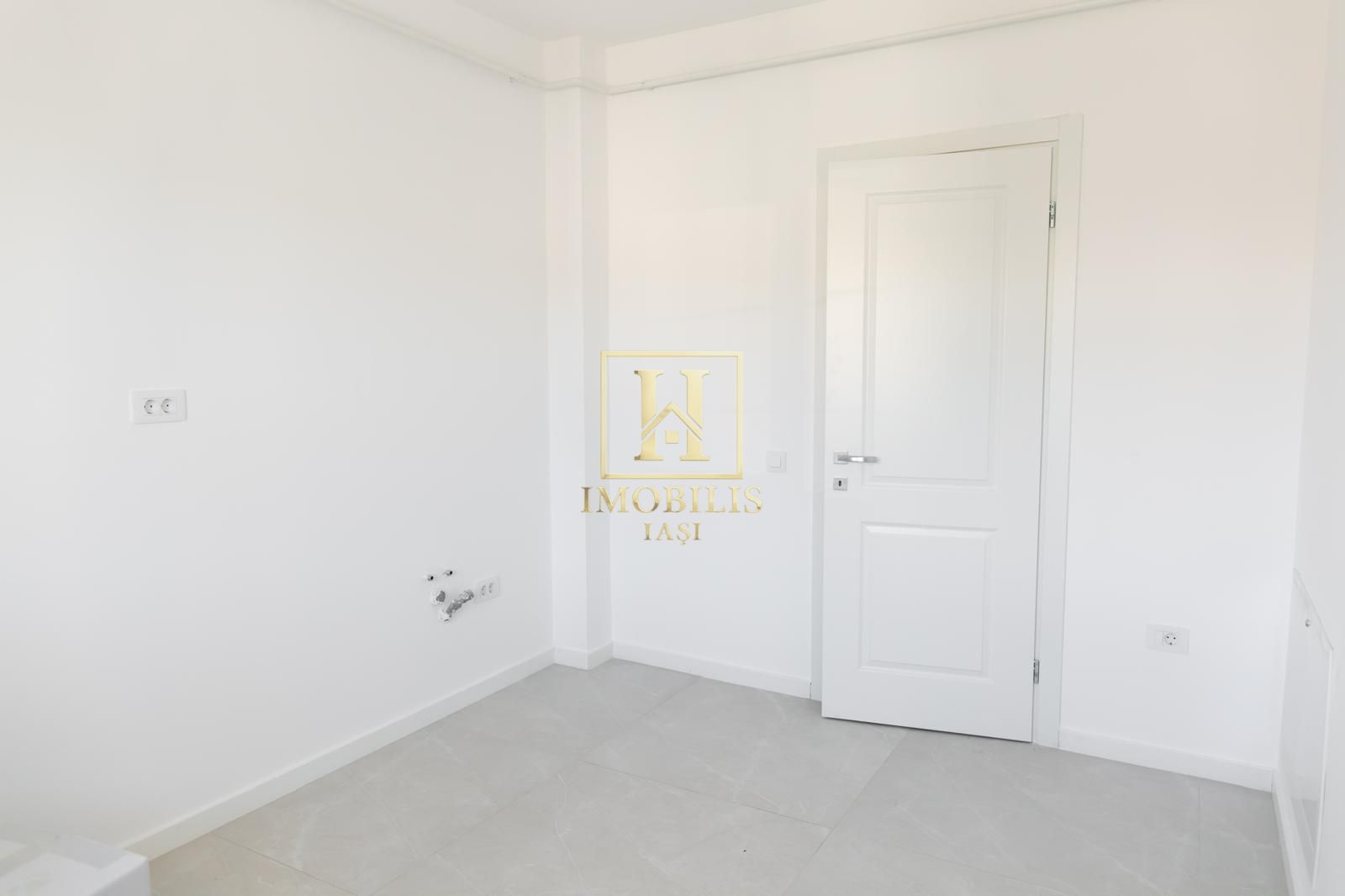 Mutare imediata! Apartament 1 camera,40 mp,73500E cu TVA-Bucium - Poză 2