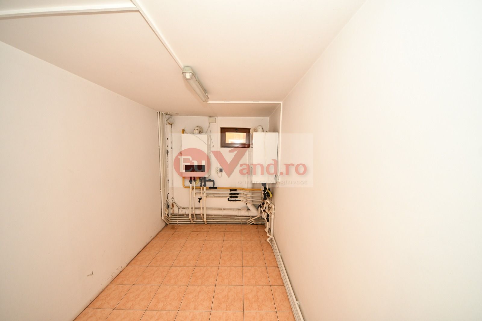 Vila spatioasa, pretabil pentru locuit/clinica, zona Micro 17 – Galati - Poză 9