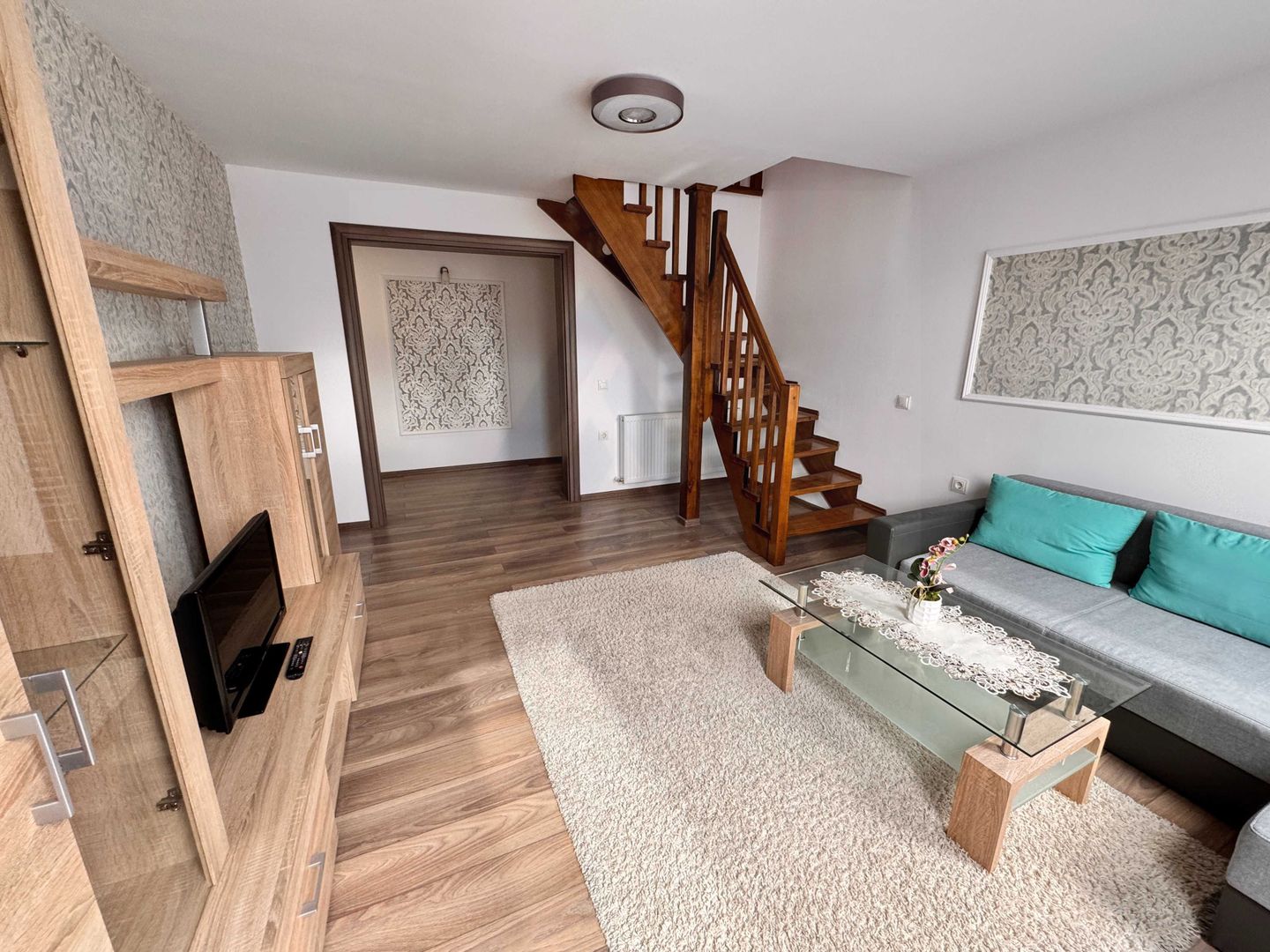 Apartament modern 3 camere 80 mp utili parcare in curte Ultracentral - Poză 2