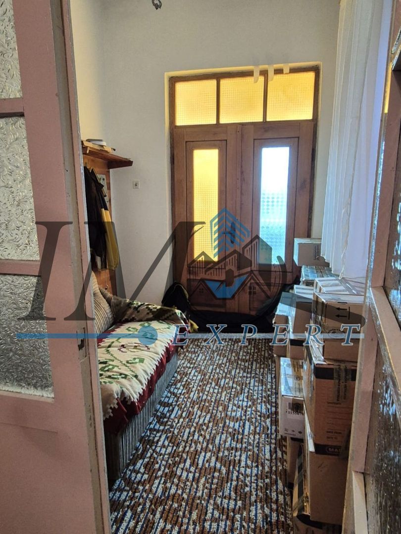 Casa ,curte și gradina.Teren cu 2700 mp. - Poză 4