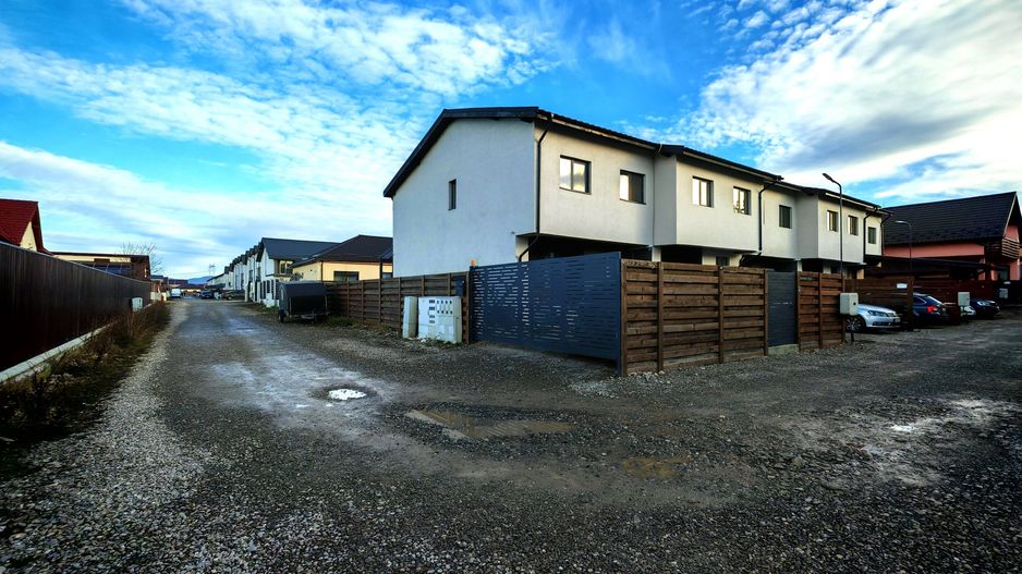 Vila "La cheie" IZVOR Tarlungeni S+P+E-  COMISION 0 - Poză 31