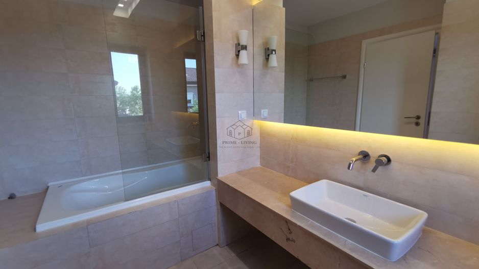 VILA SPATIOASA CU 4 CAMERE LA INCHIRIERE IN COMPLEX REZIDENTIAL OXFORD - Poză 8