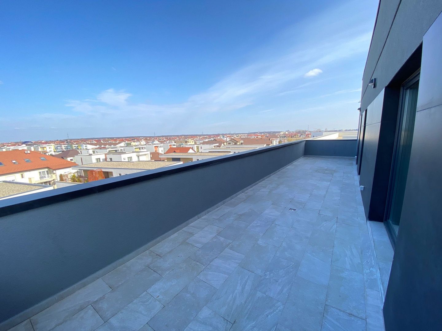 Penthouse Calea Aradului -  terasa 40 mp - Poză 12