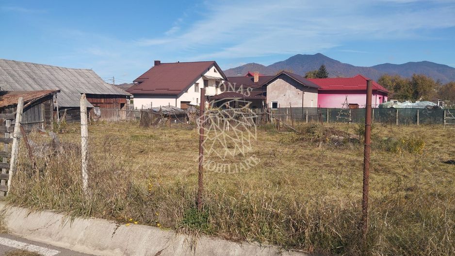 Teren intravilan 1000 mp la drum asfaltat-utilitati-Josenii Bargaului - Poză 3