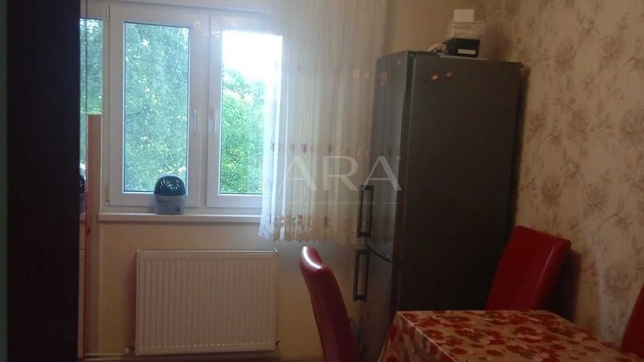 Apartament decomandat cu 3 camere, beci inclus. - Poză 2