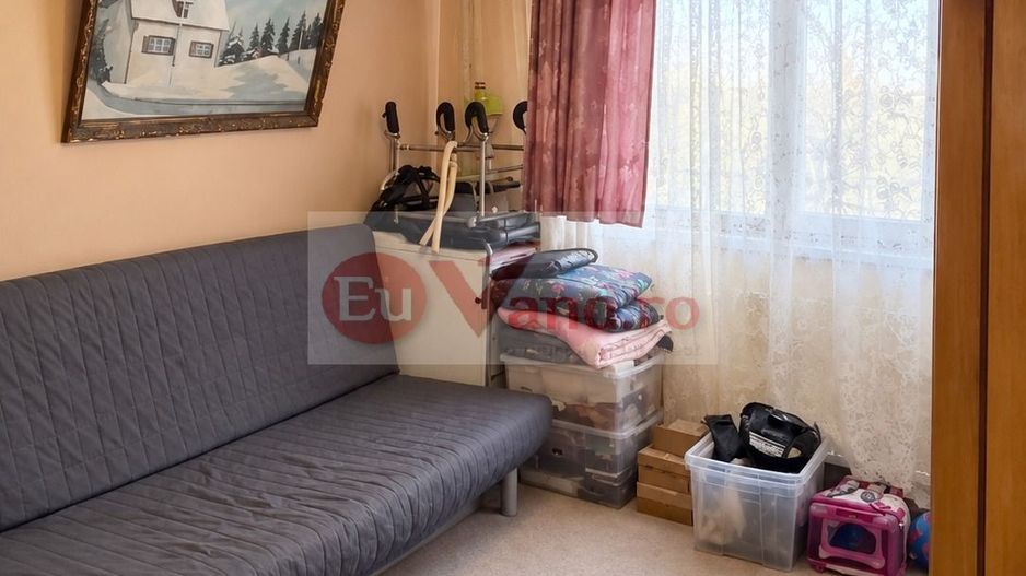 De vanzare apartament cu 3 camere etj 3, Mazepa 1, 80.000 euro - Poză 1