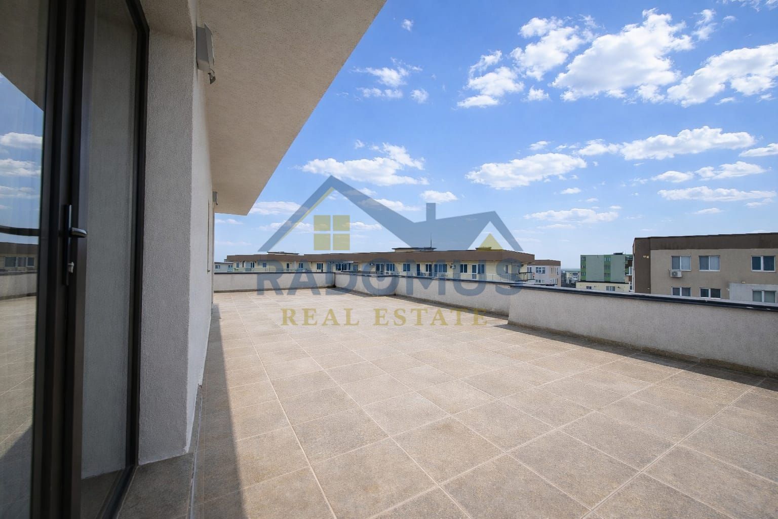 Inchiriere Penthouse - Ploiești - 9 Mai - 3Cam + 2 băi - Terasă 140mp - Poză 13