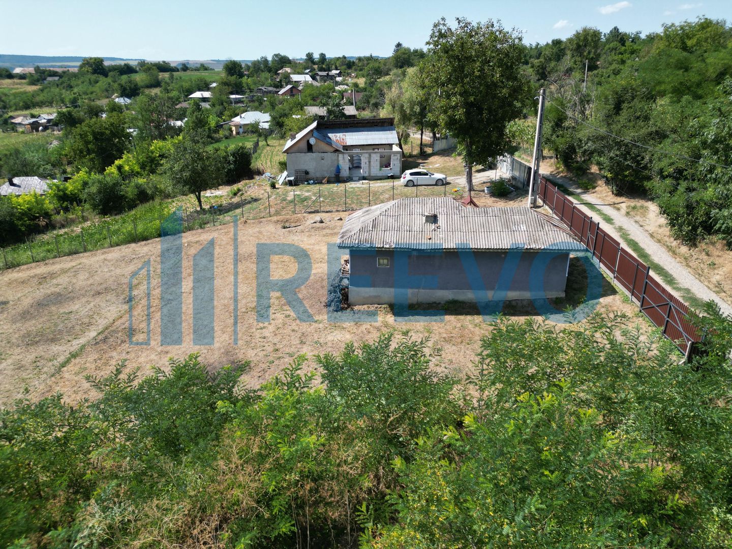 Casă și teren de vânzare în Parincea jud. Bacău. - Poză 15