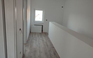 Sacalaz, 1/2 Duplex pe Etaj, 4 Camere,2 Bai,Terasa Acoperita - Poză 10