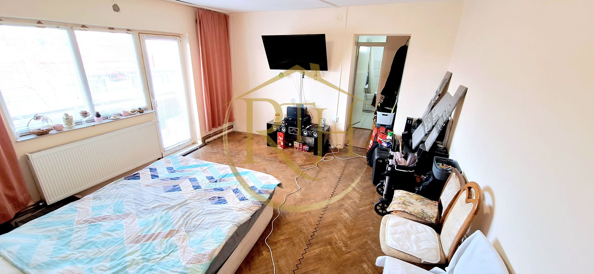 Oferim spre vanzare, Apartament cu 3 camere, Girocului, Sp. Judetean - Poză 3