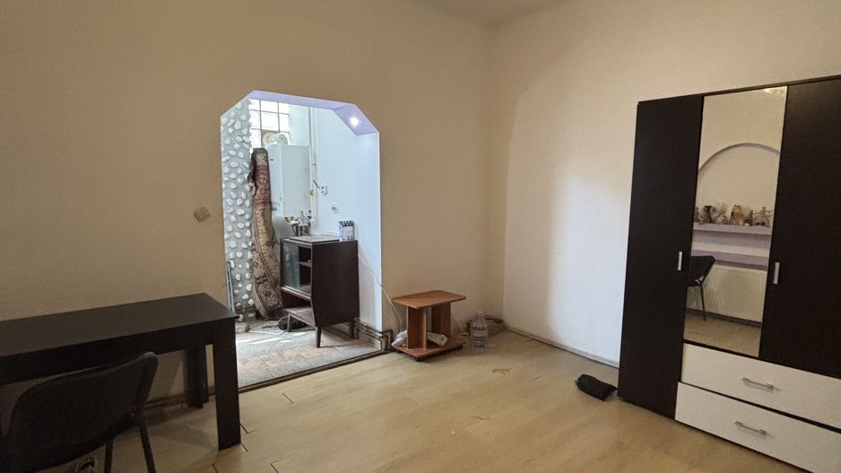 Apartament cu o camera generos zona Dimbovita - Poză 4