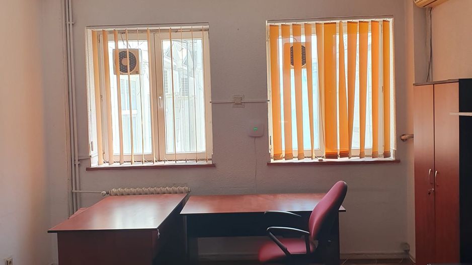 Vilă de patrimoniu interbelică | 23 camere | curte - Poză 3