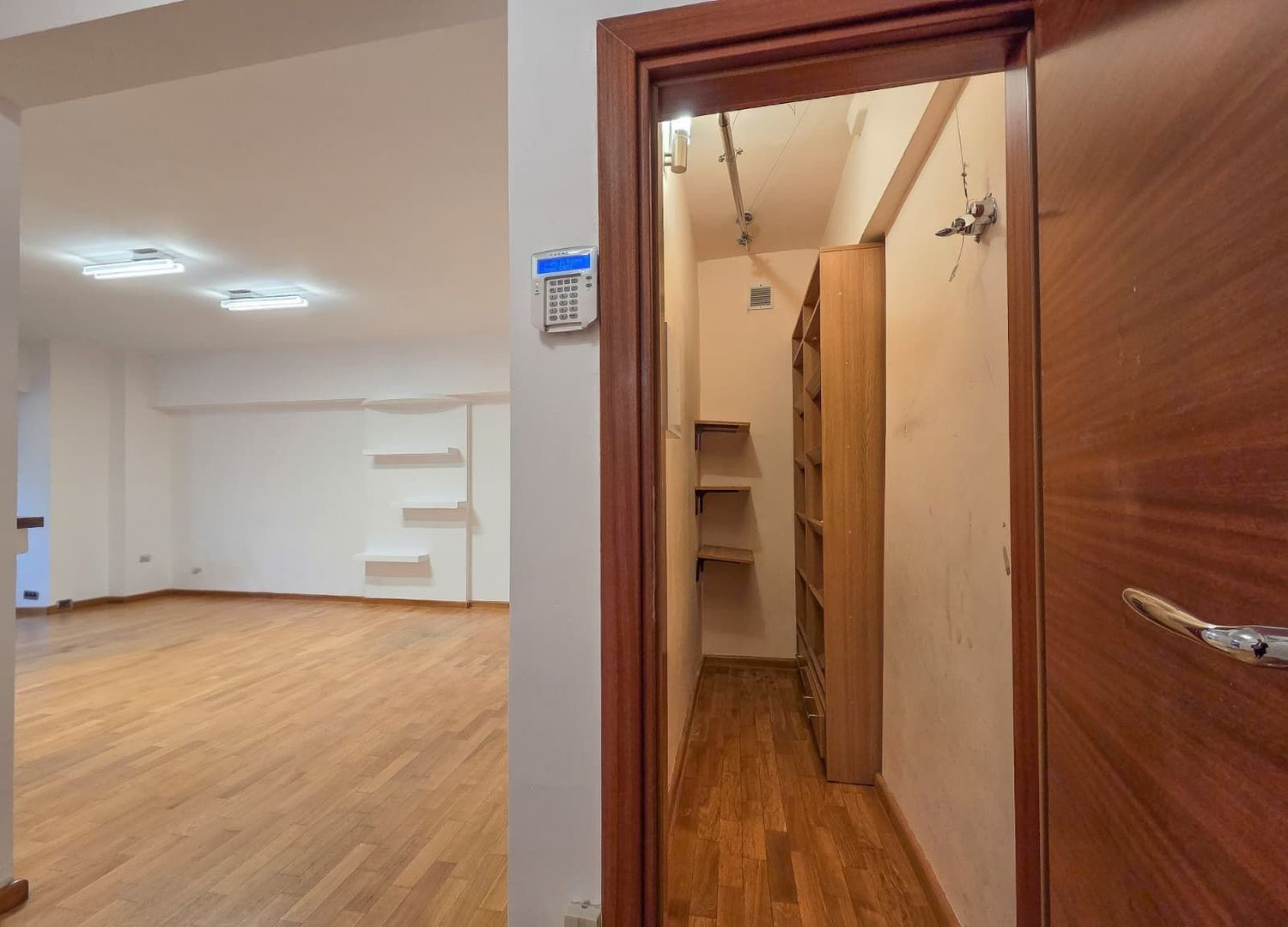 Apart 3 camere birouri stradal Bulevardul Unirii colt Nerva Traian - Poză 20