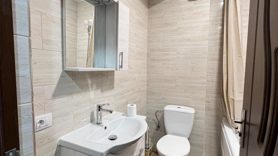 Apartament 2 camere + loc de parcare Pacurari Alpha Bank 450 euro - Poză 6