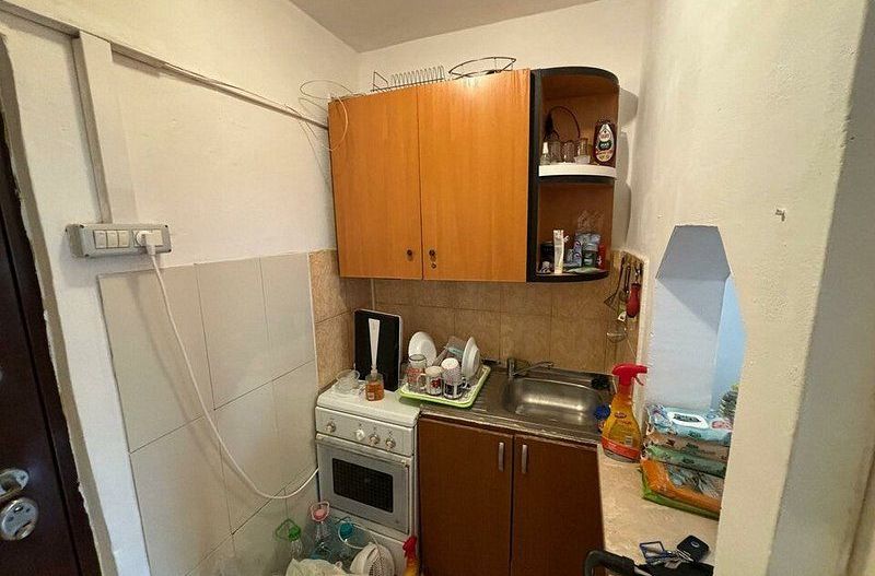 Garsoniera de vanzare  pe strada golescu 12 - Poză 5