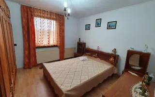 Casa cu 1064 mp teren, ideala pentru pensiune - Poză 11