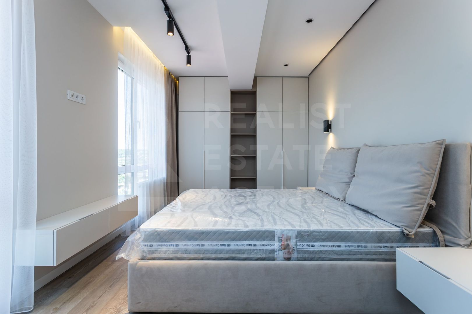 Chirie, apartament, 2 camere, strada Calea Ieşilor, Sculeni - Poză 5