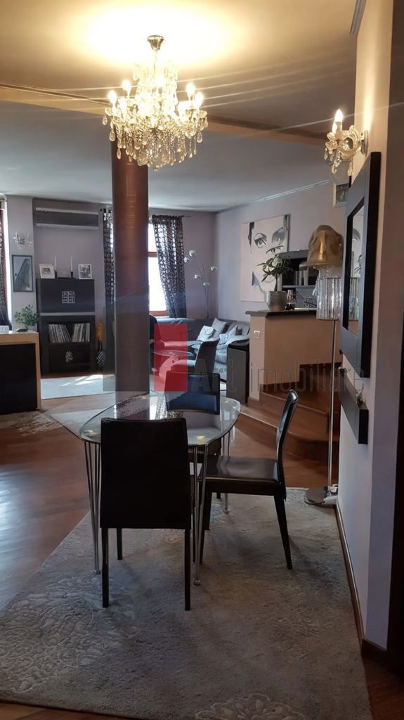 O vilă cu suflet, în inima unei oaze urbane,  D+P+2-190 mp utili - Poză 6