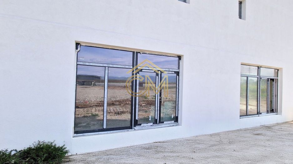 Spatiu Comercial - 95 MP Construiti-Parter-Selimbar - Poză 3