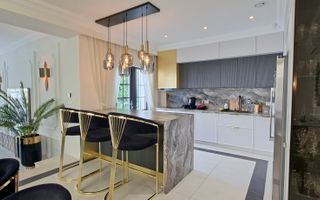 Vila spatioasa cu piscina - Dumbravita/Padurea Verde - Poză 10