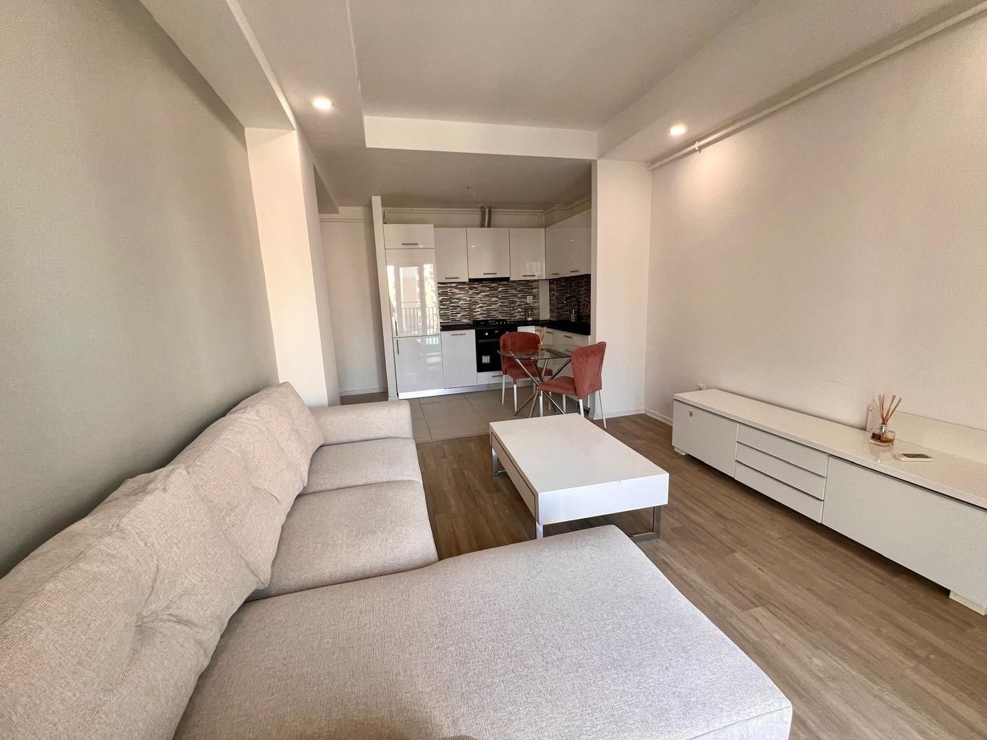 Studio dublu Ansamblul Rezidential Cosmopolis - Poză 1