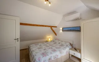Casă individuală cu 5 camere și curte proprie - în Cisnădioara - Poză 48