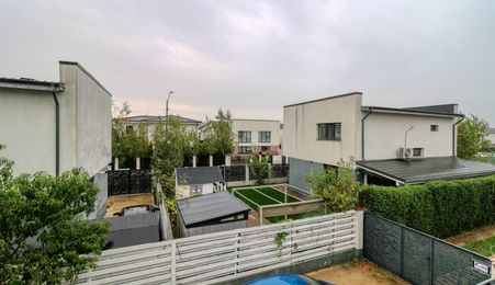 TUNARI- VILĂ MODERNĂ  INDIVIDUALĂ P+1- Toate utilitatile  Comision 0%.