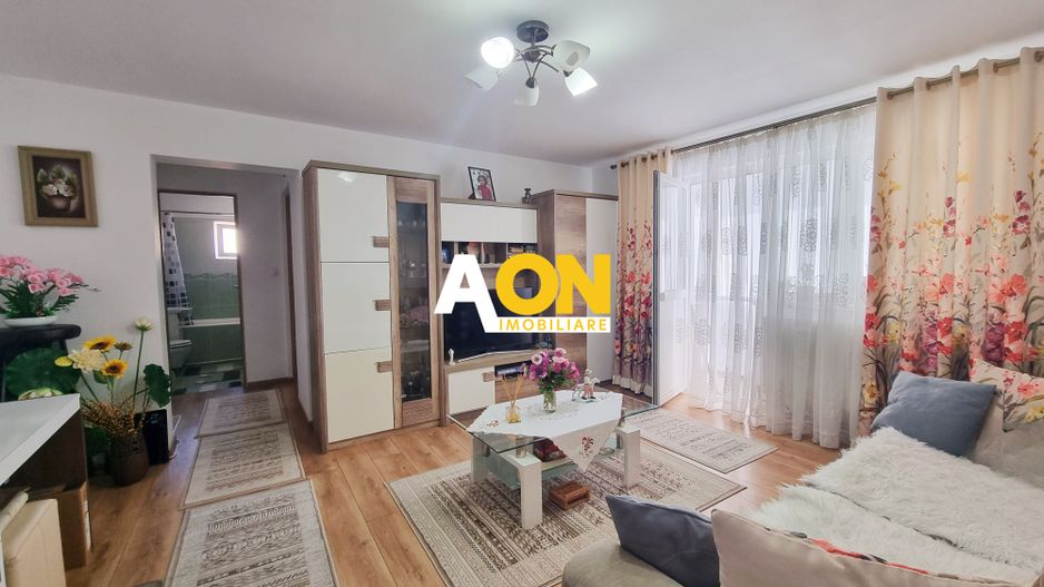 Apartament 2 camere, mobilat, utilat, Cetate - Poză 2