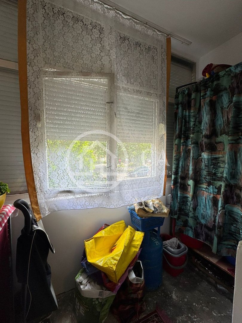 Apartament cu 3 camere de vanzare Str. Seleusului Zona Velenta,Oradea - Poză 11