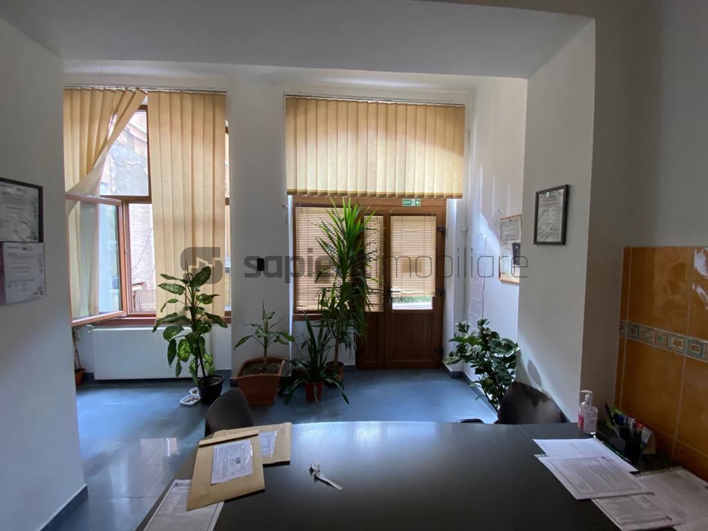 Sapient | Casa situata in zona ultracentrala, strada Dunarea - Poză 8