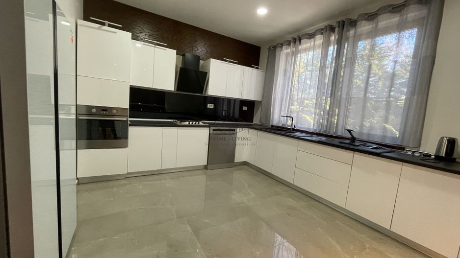 VILA CU 5 CAMERE LA INCHIRIERE LANGA BRITISH SCHOOL - Poză 22