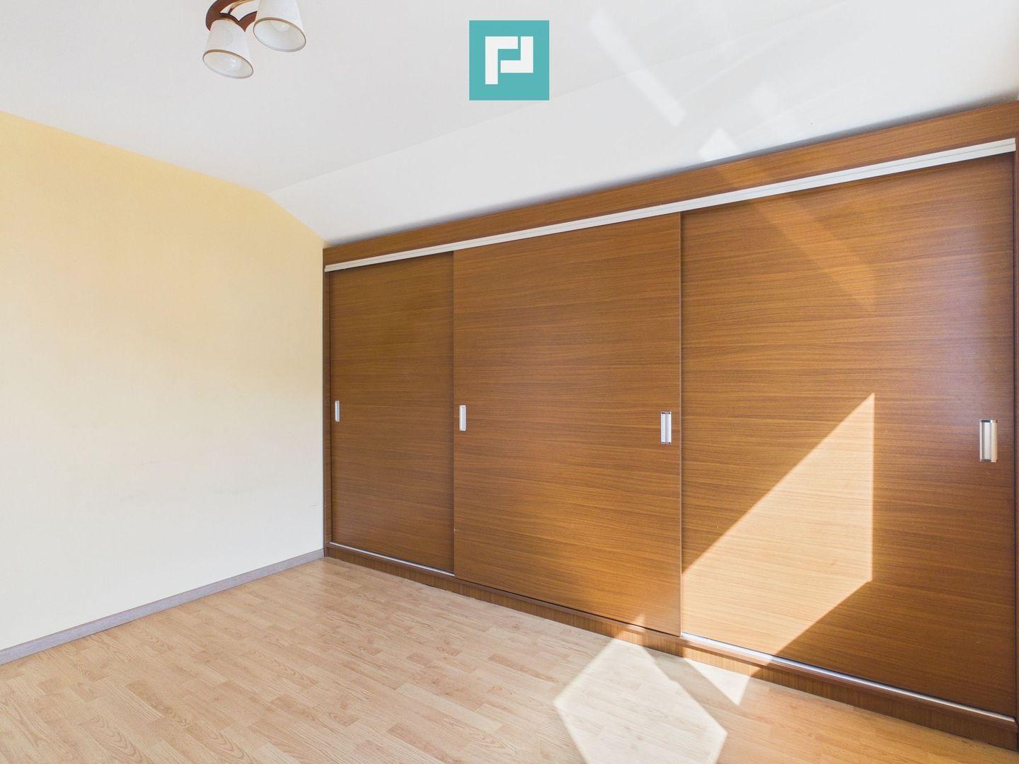 Casă individuală de închiriat – Moșnița Nouă - Poză 20