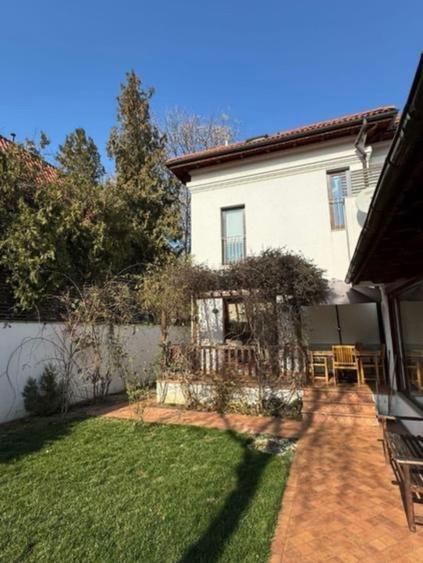De inchiriat - Vilă superbă | Cotroceni | 8 camere terasă și grădină - Poză 8