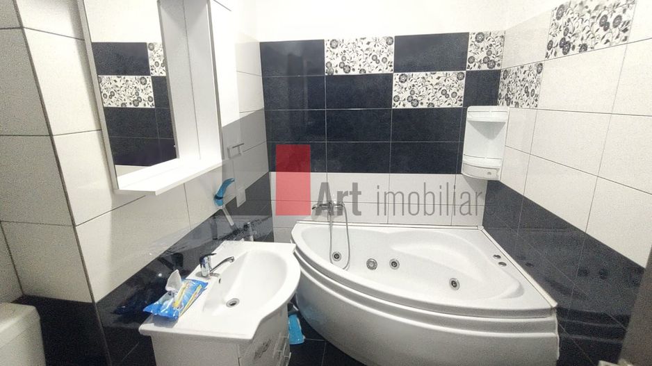 Vânzare apartament 2 camere decomandat cu centrală Pasajul Europa Unită - Poză 4