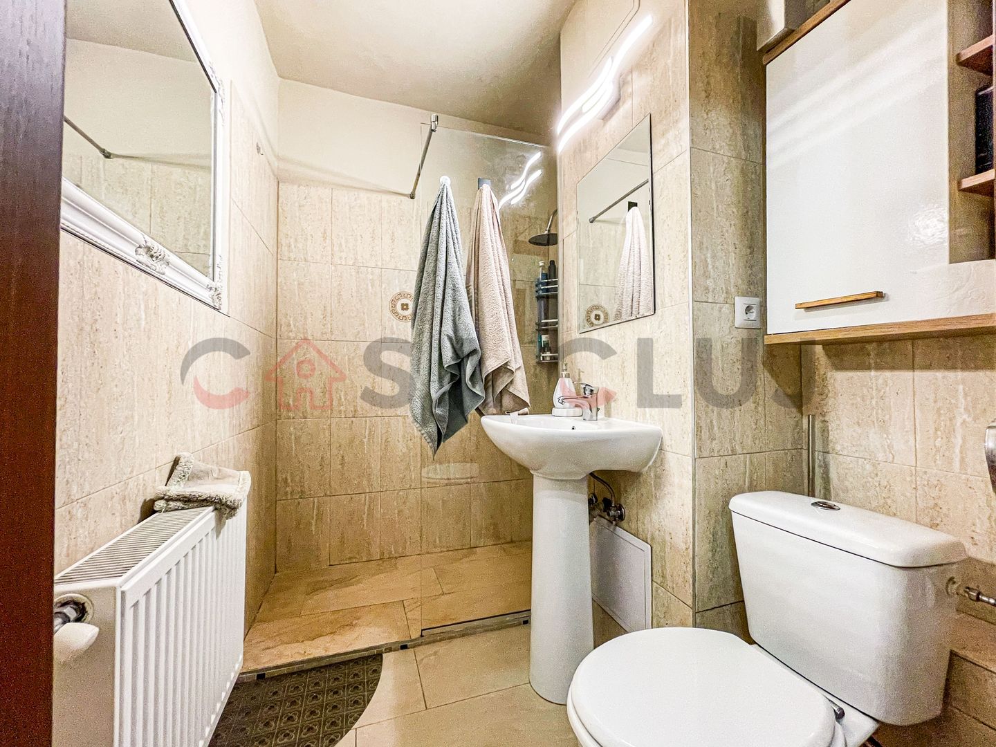 INVESTITIE - garsoniera complet mobilata, renovata recent - Poză 4