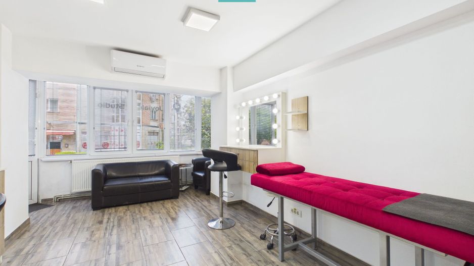 Spațiu Make-Up în salon - Poză 4