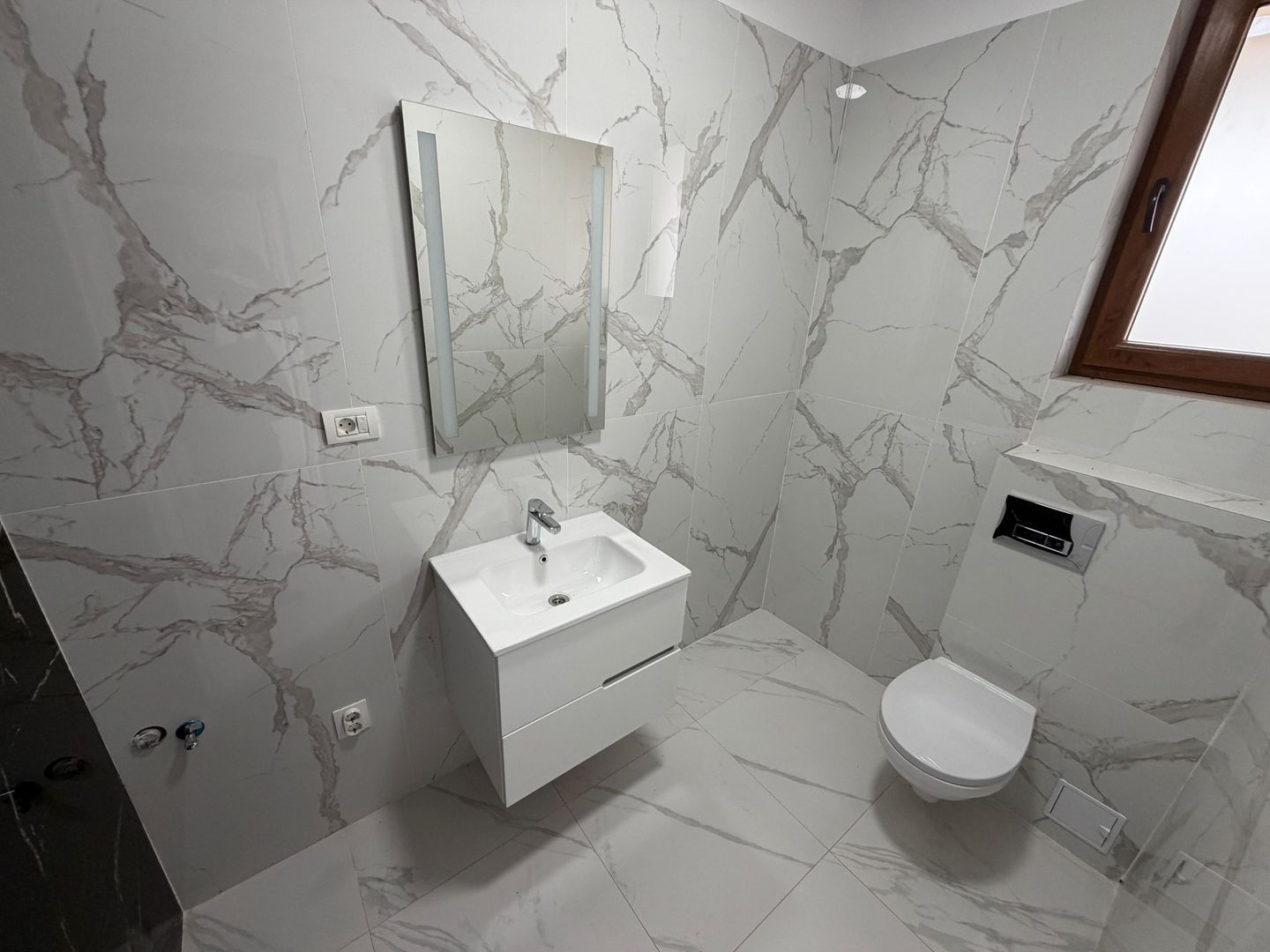 CASA CUB -RATE DEZVOLTATOR, CELOFIBREI, TOATE UTILITATILE, COMISION 0% - Poză 11