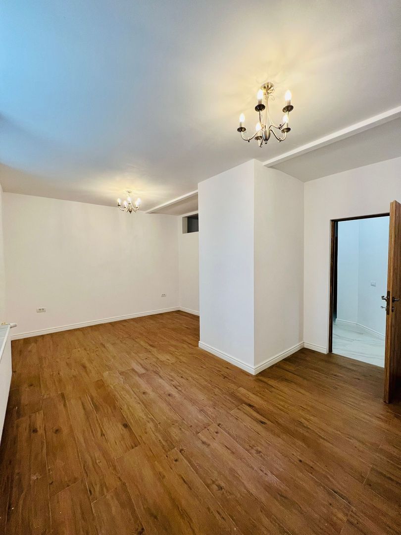 Birouri sau cabinete de Lux în Armenească - Poză 21
