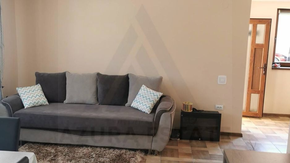 Casa renovata 3 camere teren liber 1250 mp grădină 1400 mp in Colun - Poză 6
