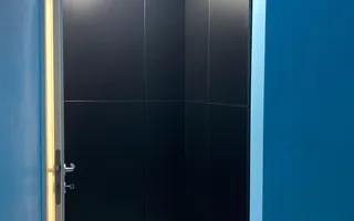 Vând apartament 3 camere, mobilat și utilat cu loc de parcare inclusă - Poză 12