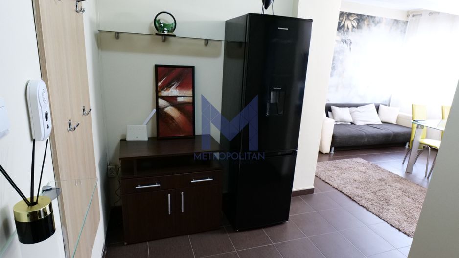 De închiriat apartament luminos 3 camere - Poză 8