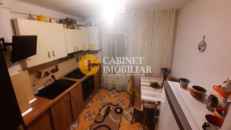 Dacia - Etaj Intermediar - 3 Camere Decomandat - Poză 6