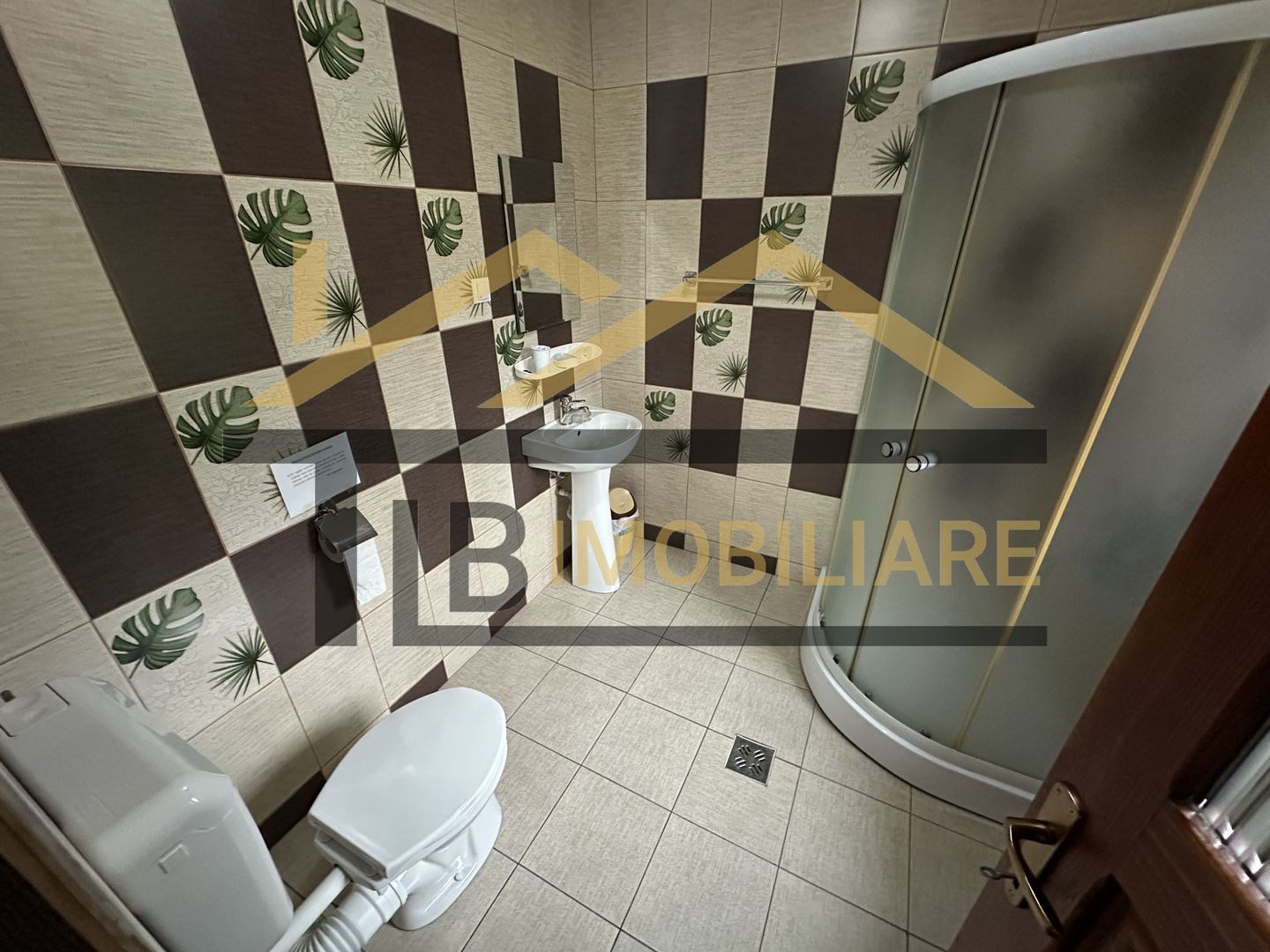 Vila cu 8 camere de vanzare, teren 1580mp, Zona Praid - Poză 15