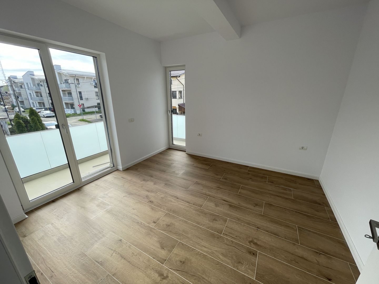 Braytim | Case insiruite | 4 camere | Strazi asfaltate | Comision 0% - Poză 11