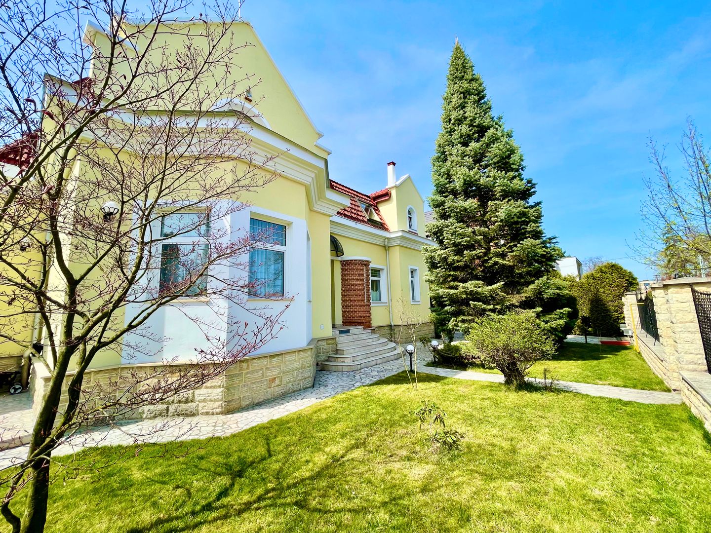 Casa de inchiriat in Zona Andrei Muresanu - Poză 2