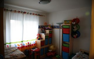Apartament cu 4 camere, 82 mp, 2 băi și 2 balcoane, zona Câmpului. - Poză 10