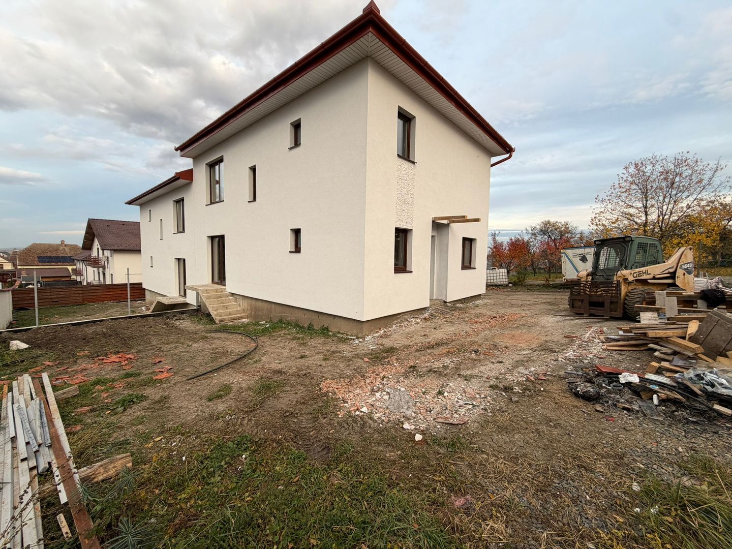 Casa MODERNA cu 300 mp in Sura Mica - Poză 2