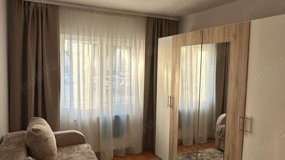 Apartament 3 camere, decomandat - Poză 3