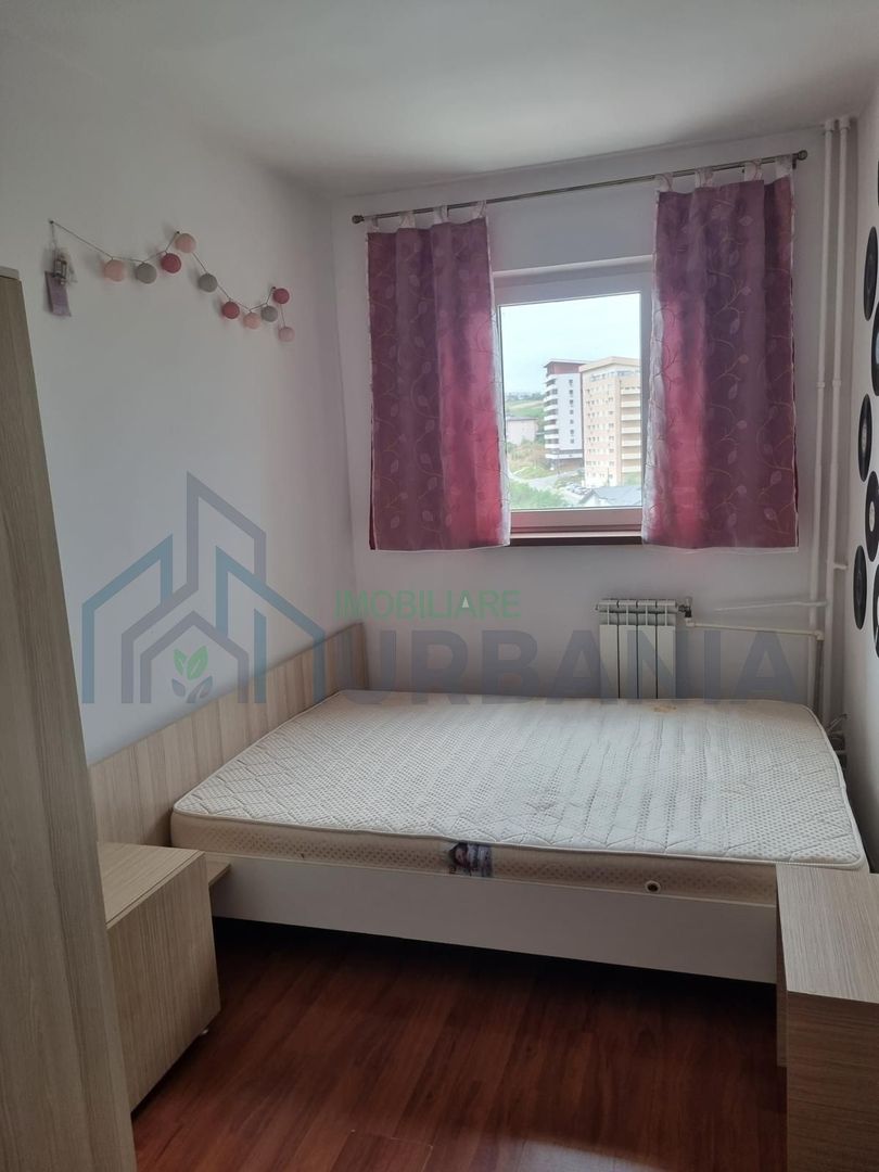 Apartament cu trei camere decomandat Păcurari lângă Alfa Bank - Poză 3